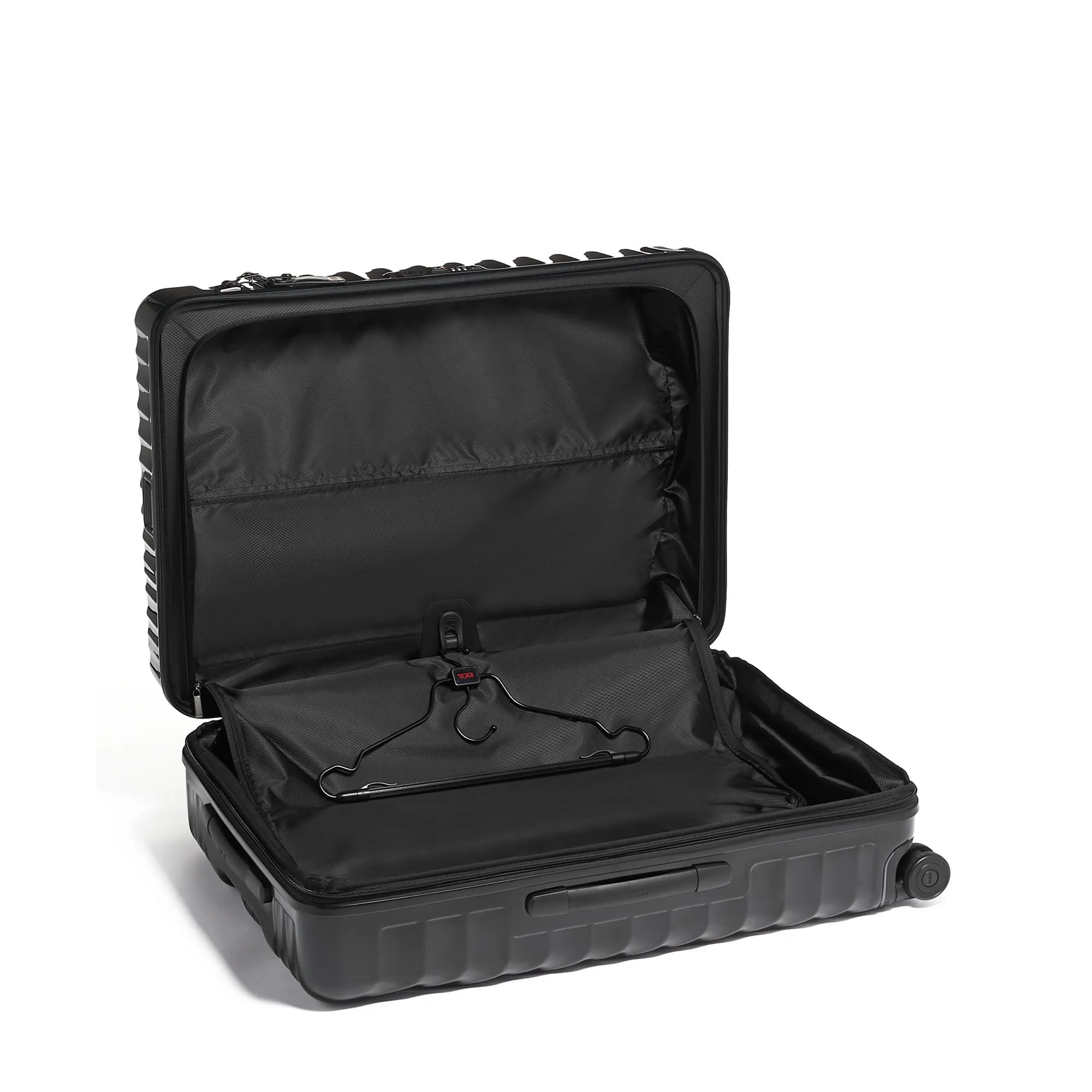 19 Degree Extended Trip Expandable 4 Wheeled Packing Case