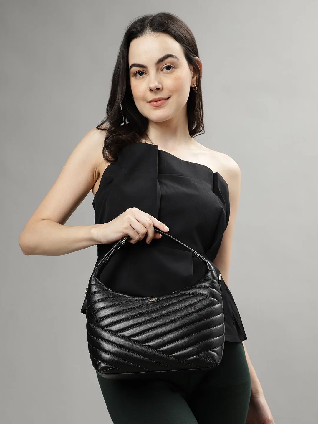 Dkny Women Black Solid Quilted Hobo Bag