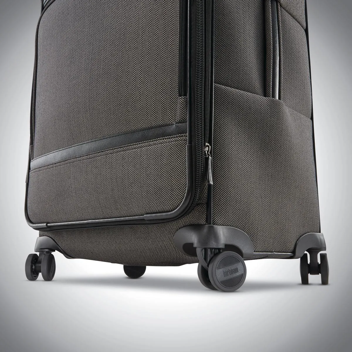 Hartmann Herringbone Deluxe Medium Journey Expandable Spinner