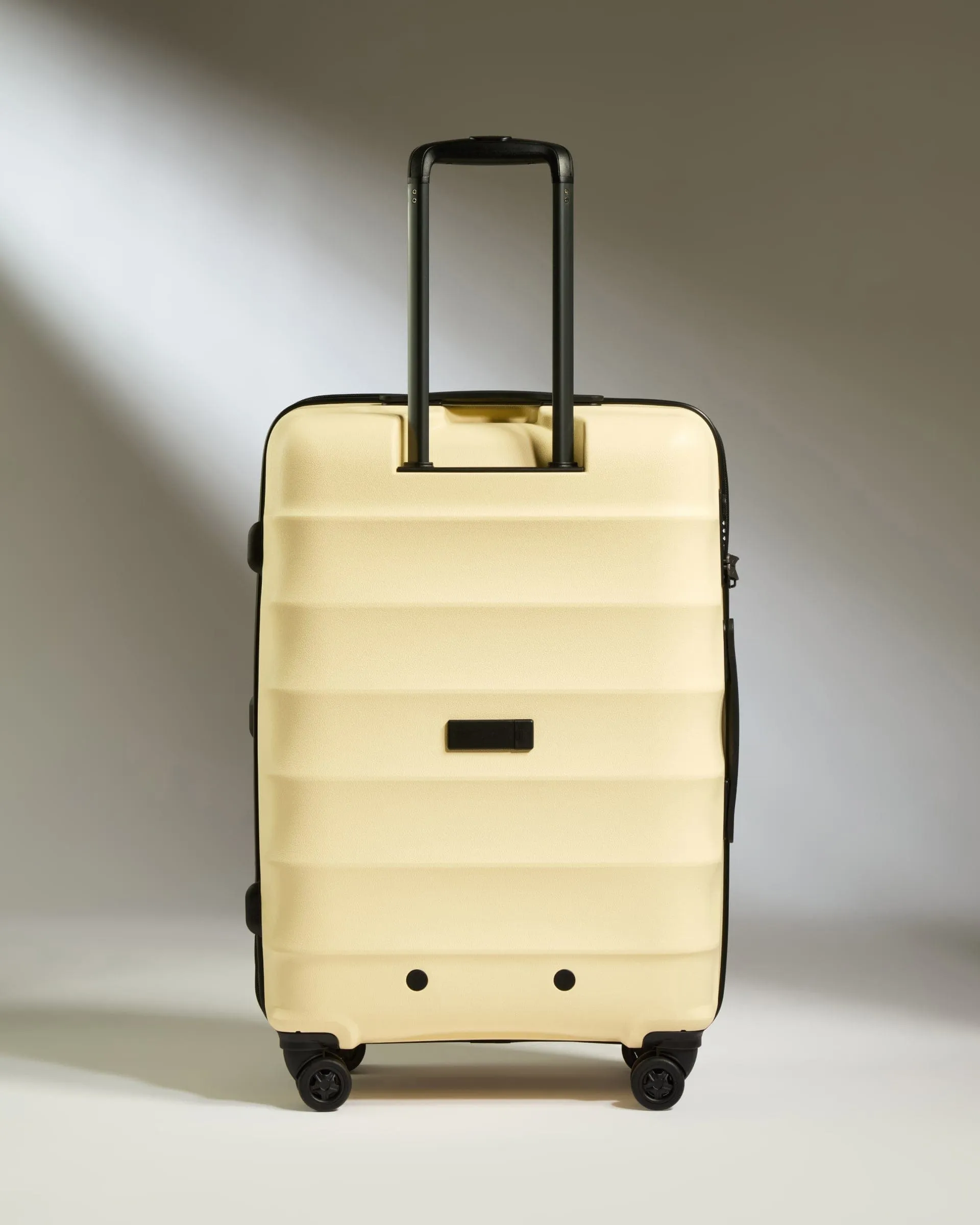 Medium Suitcase in Pale Yellow - Juno