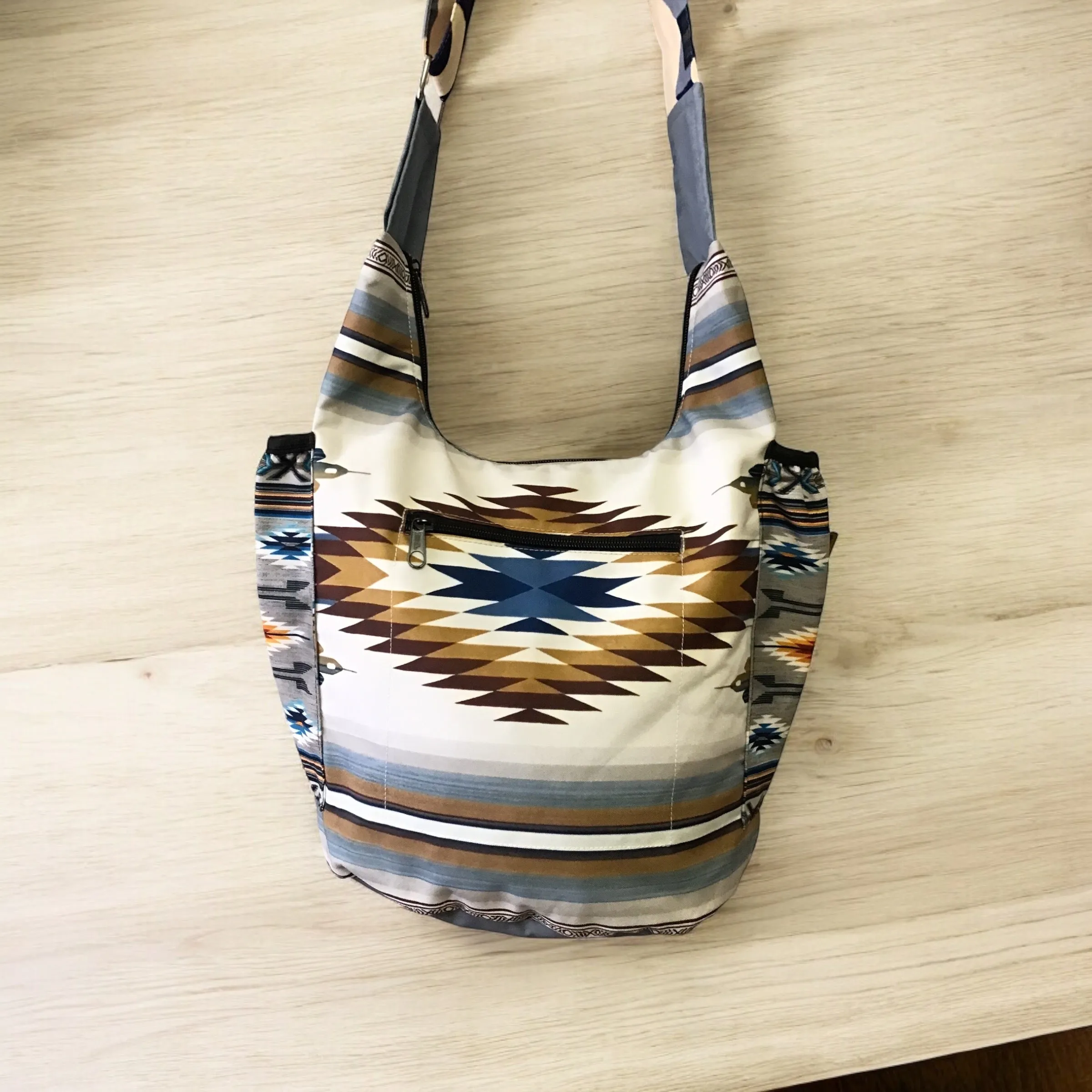 White Native Design Crossbody Bag